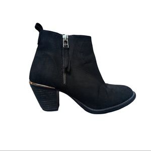 Steve Madden Black Heeled Boot